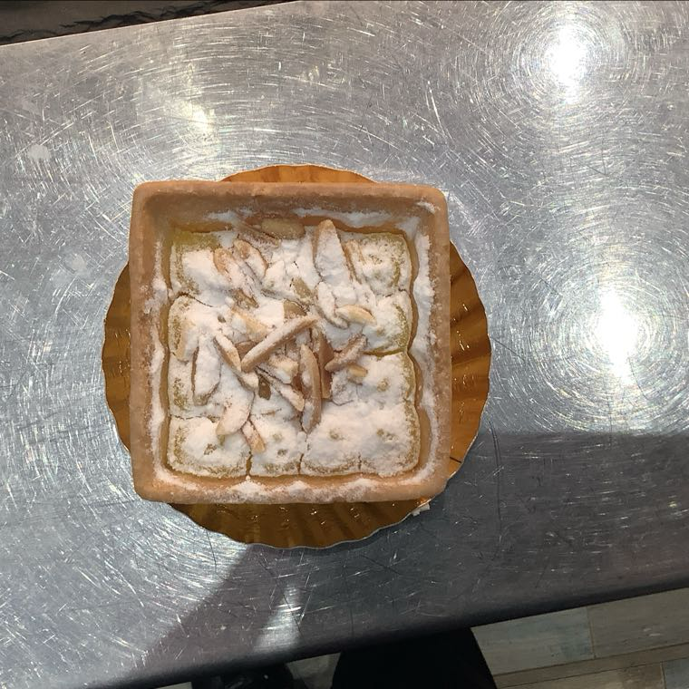 Torta della Nonna mono-portion dessert